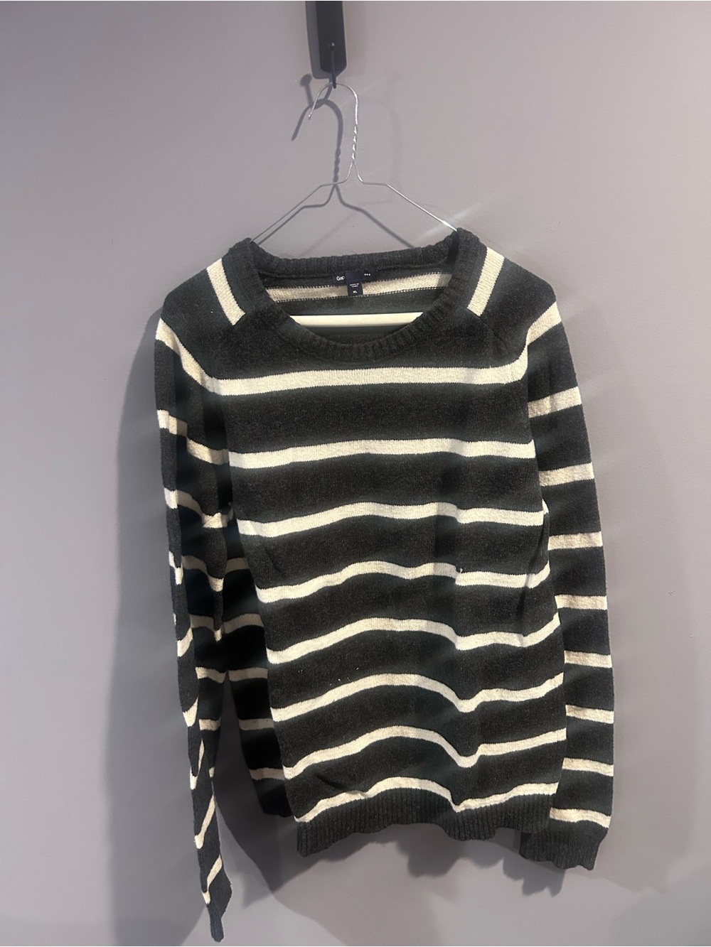 GAP Men’s Black & White Striped Sweater – Size XL